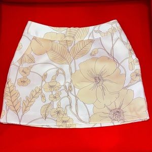 BCBG MaxAzria Vintage A-line Mini Skirt 💛